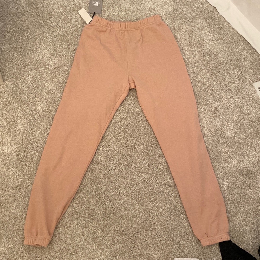 aritzia pink sweatpants
